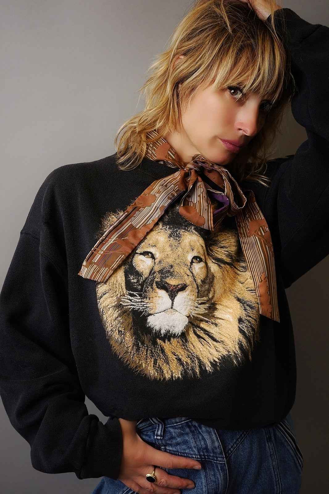 Vintage Lion Head Sweatshirt - L